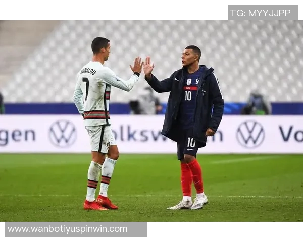 马卡分析姆巴佩对帽子戏法的渴望与C罗相似贝林与维尼修斯可考虑替补出战